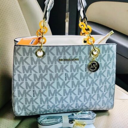 SUPERIOR HIGH-END CYNTHIA HANDBAG